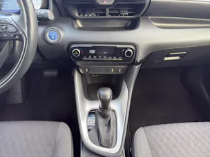 Toyota Yaris 1.5 VVT-i HSD Trend