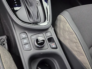 immagine del veicolo TOYOTA Yaris Cross 1.5 VVT-i HSD Premium AWD-i - 2.99% Leasing