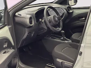 Toyota Aygo X 1.5 VVT-i HSD Trend