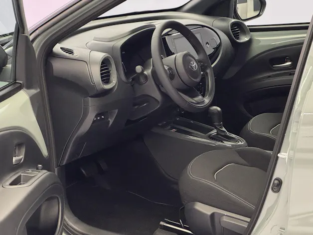 Toyota Aygo X 1.5 VVT-i HSD Trend