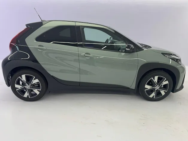 Toyota Aygo X 1.5 VVT-i HSD Trend