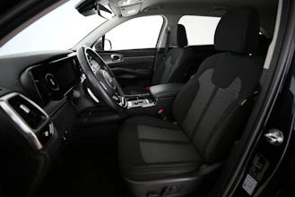 https://vehicle.imgix.net/4429424/a495c152-9461-40d5-ac96-4c2d6e54a746.jpg