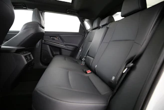 https://vehicle.imgix.net/4429448/49e90d8c-71e1-4c05-858a-266f0056f2d8.jpg