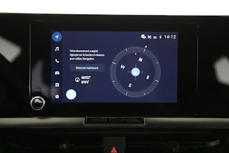 https://vehicle.imgix.net/4429460/de59f1f4-ed07-42dd-82e9-15ff28f31a40.jpg