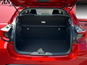 Toyota Yaris 1.5 VVT-i HSD Trend