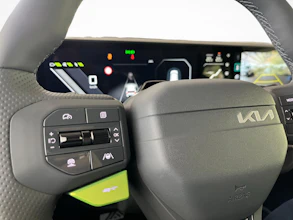 https://vehicle.imgix.net/4429506/2dd05e52-081a-4af9-ab84-6d5e76502d2d.jpg