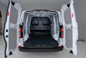 FORD Transit Custom Van 320 L1 2.5 Duratec 233PS Trend PHEV
