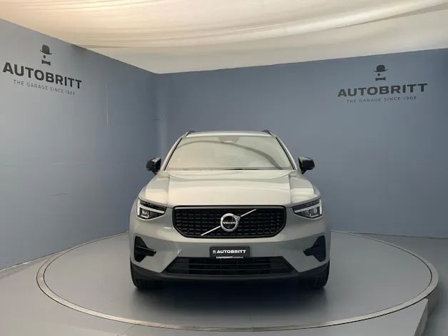 Volvo XC40 2.0 B3 MH Plus Dark