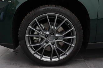 https://vehicle.imgix.net/4429648/670af6c0-534f-4e63-8e58-4be9df58f4f5.JPG
