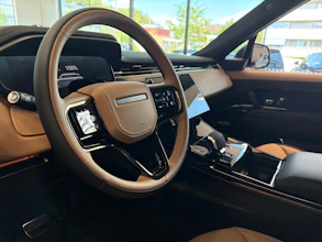 https://vehicle.imgix.net/4429681/406b67d0-d2f4-4efe-85da-f3d248670f1e.jpg