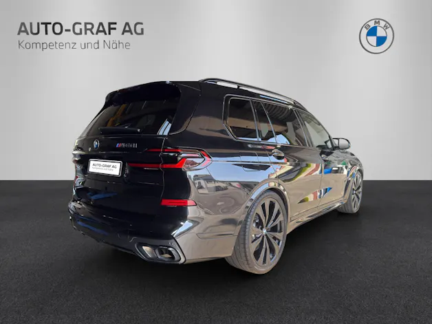 BMW X7 M60i