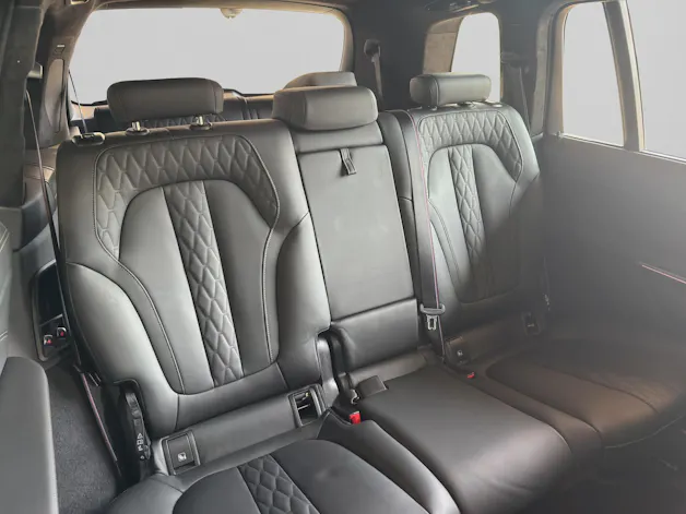 BMW X7 M60i