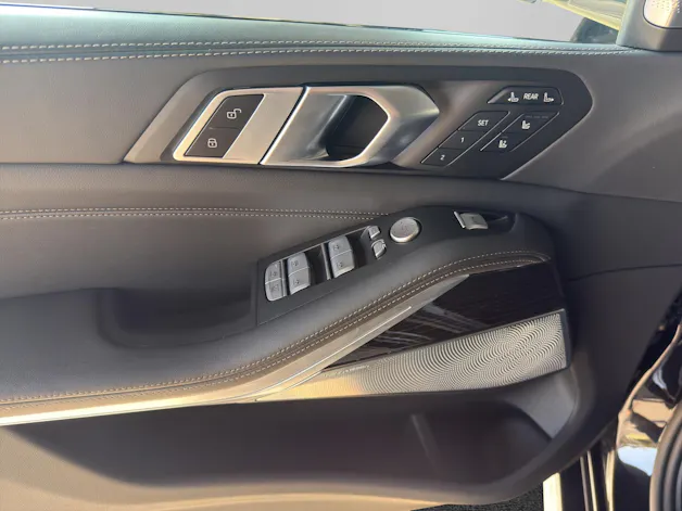 BMW X7 M60i