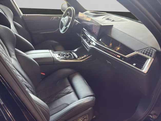 BMW X7 M60i