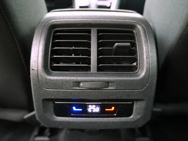 VW Touran 1.5 TSI DSG R-Line