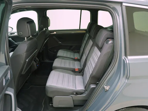 VW Touran 1.5 TSI DSG R-Line