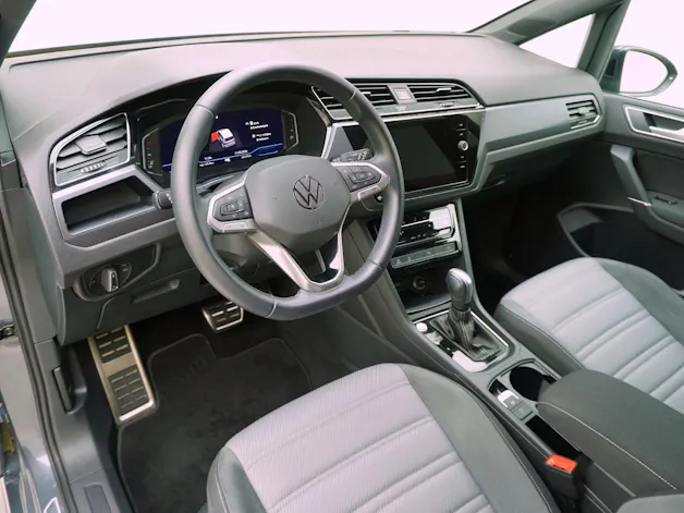 VW Touran 1.5 TSI DSG R-Line