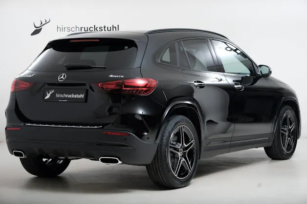 Mercedes-Benz GLA 250 4Matic 8G-DCT Swiss Star