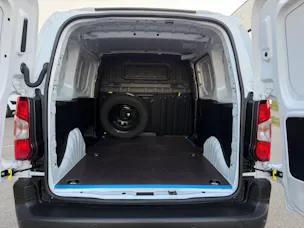 PEUGEOT Partner 1.5 Blue HDi Standard 1000kg 4x4 EAT8