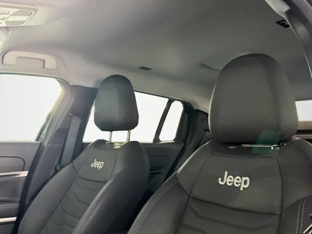 Jeep Avenger Summit