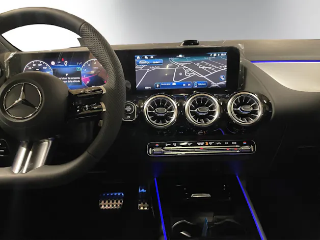 Mercedes-Benz GLA 250 4Matic 8G-DCT Swiss Star