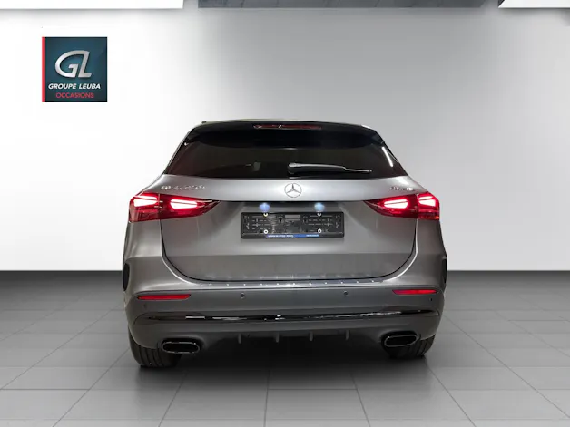 Mercedes-Benz GLA 250 4Matic 8G-DCT Swiss Star