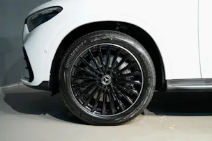 MERCEDES-BENZ GLC 300 d 4M 9G-Tronic