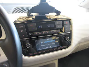 VW Up 1.0 MPI beats