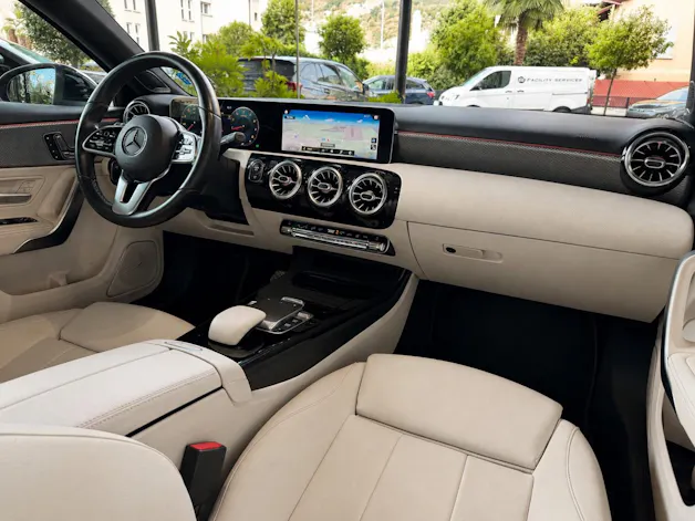 Mercedes-Benz A 200 7G-DCT