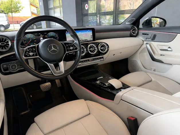Mercedes-Benz A 200 7G-DCT