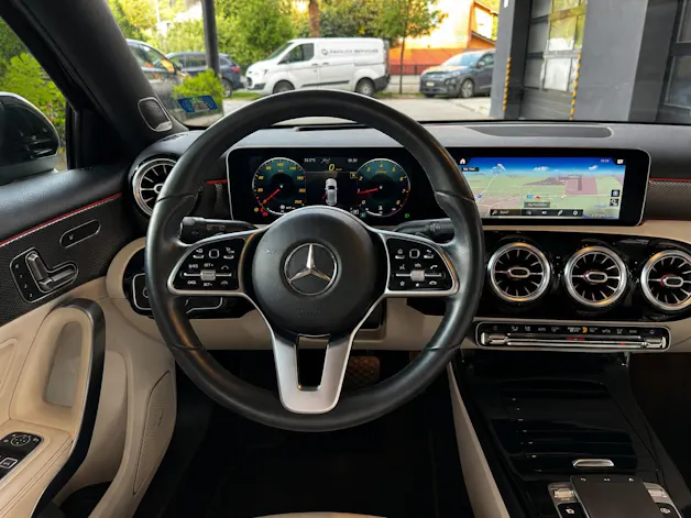 Mercedes-Benz A 200 7G-DCT