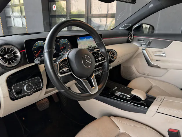 Mercedes-Benz A 200 7G-DCT
