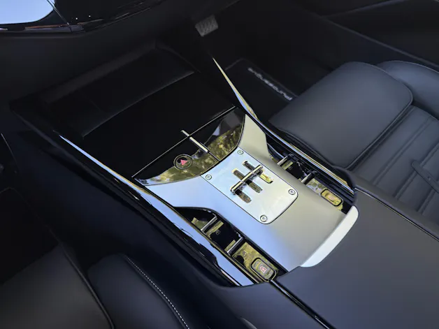 Ferrari Purosangue 6.5 V12