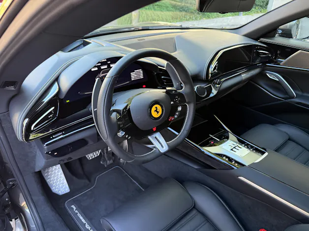 Ferrari Purosangue 6.5 V12