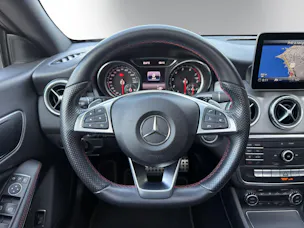 MERCEDES-BENZ CLA 220 AMG Line 4Matic