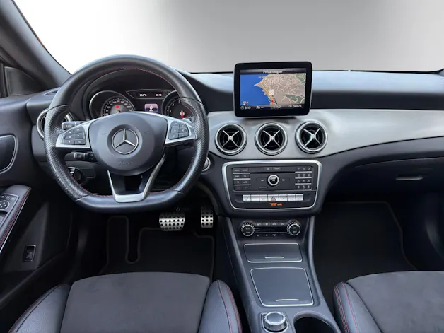 Mercedes-Benz CLA 220 AMG Line 4Matic