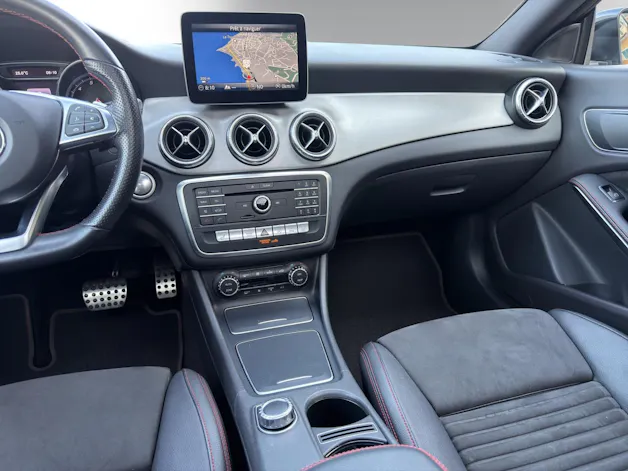 Mercedes-Benz CLA 220 AMG Line 4Matic