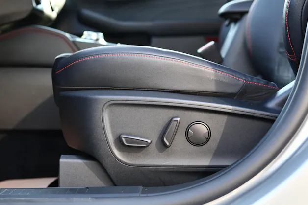 Ford Kuga 2.5 Hybrid ST-Line X * HEAD-UP DISPLAY * PACK FAHRASSISTENZ * PACK WINTER *
