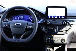Ford Kuga 2.5 Hybrid ST-Line X * HEAD-UP DISPLAY * PACK FAHRASSISTENZ * PACK WINTER *