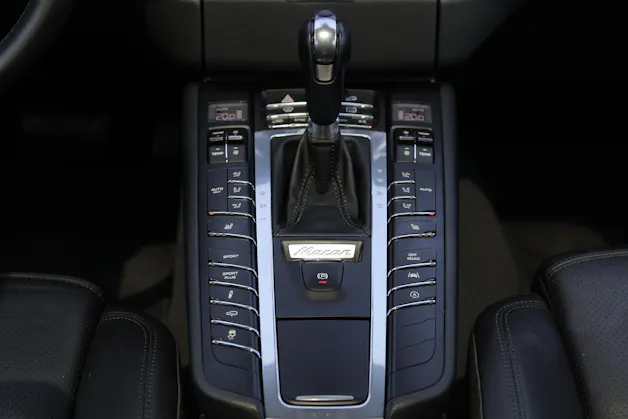 Porsche Macan 3.0 V6 S * LUFTFEDERUNG * 360° KAMERA * PANORAMADACH * BOSE SOUNDSYSTEM *