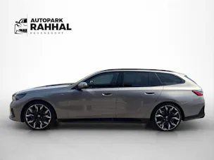 BMW 540d xDrive Touring M Sport Pro * ICONIC GLOW * BELÜFTETE SITZE * AHK * BMW INDIVIDUAL FELGEN *