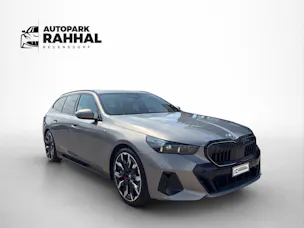 BMW 540d xDrive Touring M Sport Pro * ICONIC GLOW * BELÜFTETE SITZE * AHK * BMW INDIVIDUAL FELGEN *