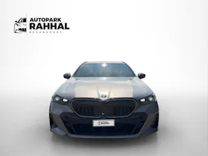 BMW 540d xDrive Touring M Sport Pro * ICONIC GLOW * BELÜFTETE SITZE * AHK * BMW INDIVIDUAL FELGEN *