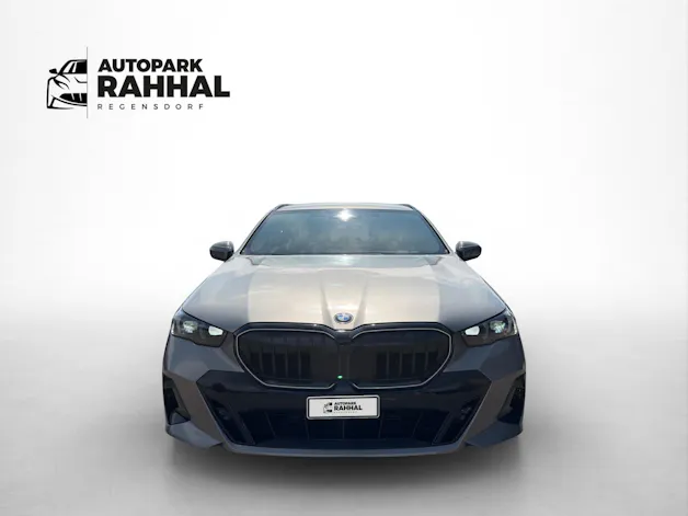 BMW 540d xDrive Touring M Sport Pro * ICONIC GLOW * BELÜFTETE SITZE * AHK * BMW INDIVIDUAL FELGEN *