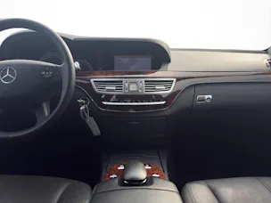 Mercedes-Benz S 500 V8