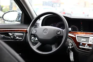 Mercedes-Benz S 500 V8