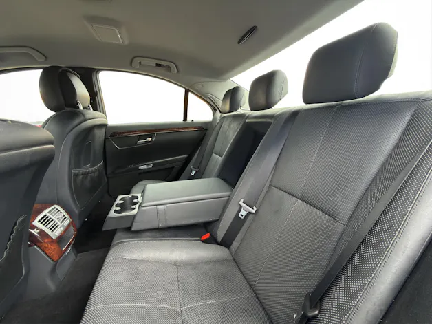 Mercedes-Benz S 500 V8