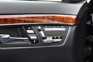 Mercedes-Benz S 500 V8