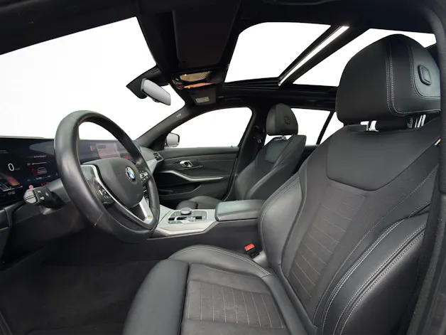 BMW 320d xDrive Touring * Elektrische Sitzverstellung mit Memory * Panorama * AHK * Head-Up Display *