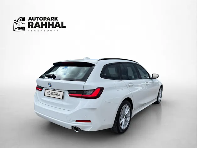BMW 320d xDrive Touring * Elektrische Sitzverstellung mit Memory * Panorama * AHK * Head-Up Display *